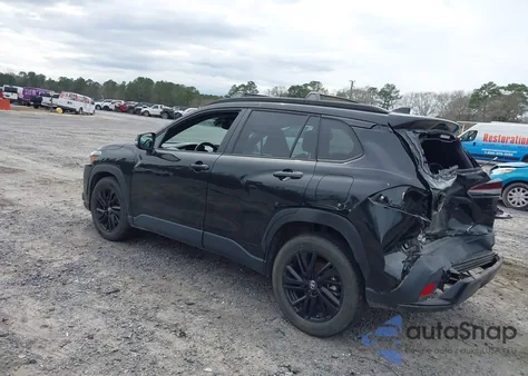 2024 Toyota Corolla Cross Hybrid Nightshade Edition z USA, uszkodzony, nr VIN 7MUFBABG0RV024092